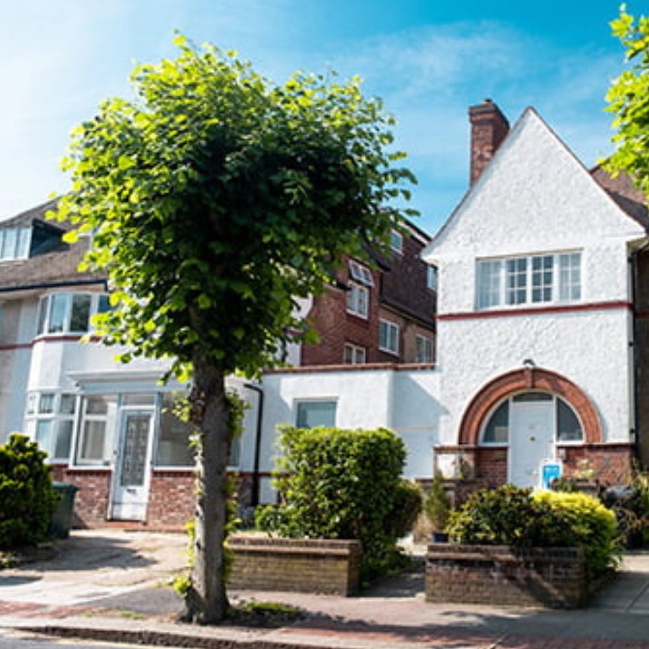 Heruka Kadampa Meditation Centre, 11 Woodstock Road, Golders Green, London NW11 8ES