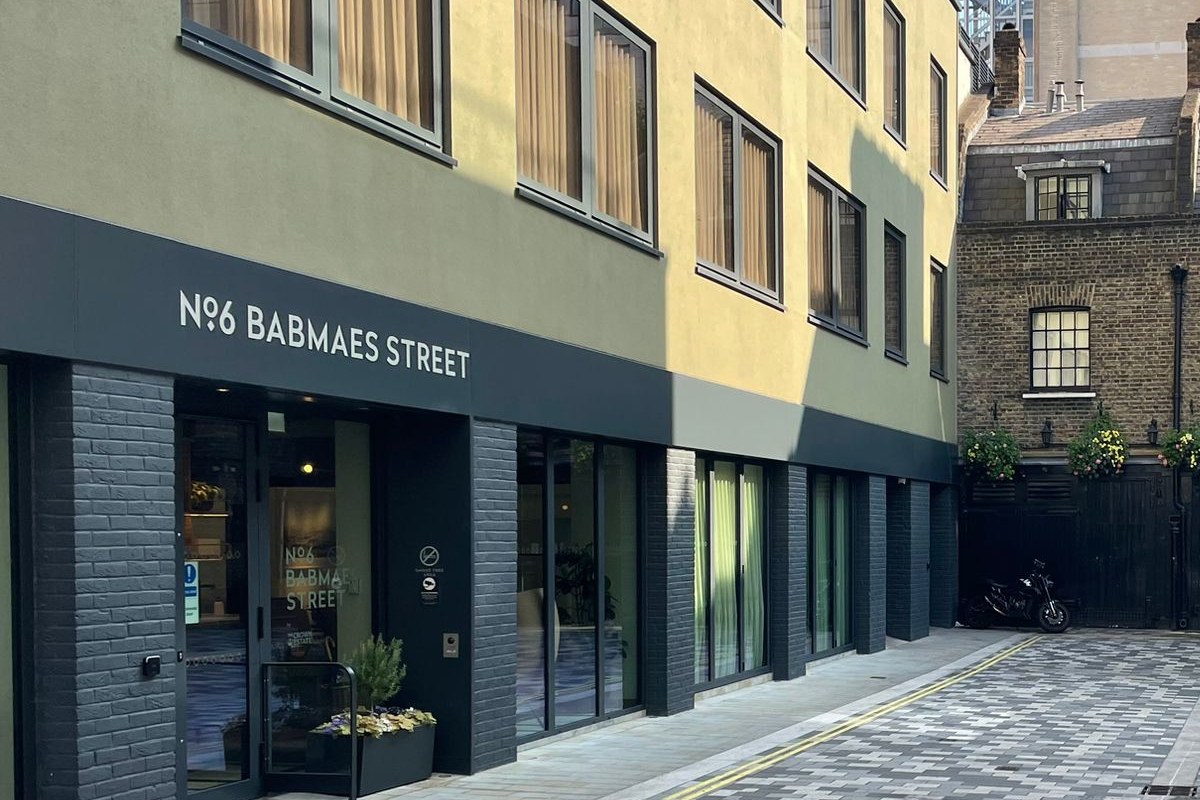 The entrance to 6 Babmaes Street, St James's, Piccadilly, in daylight.