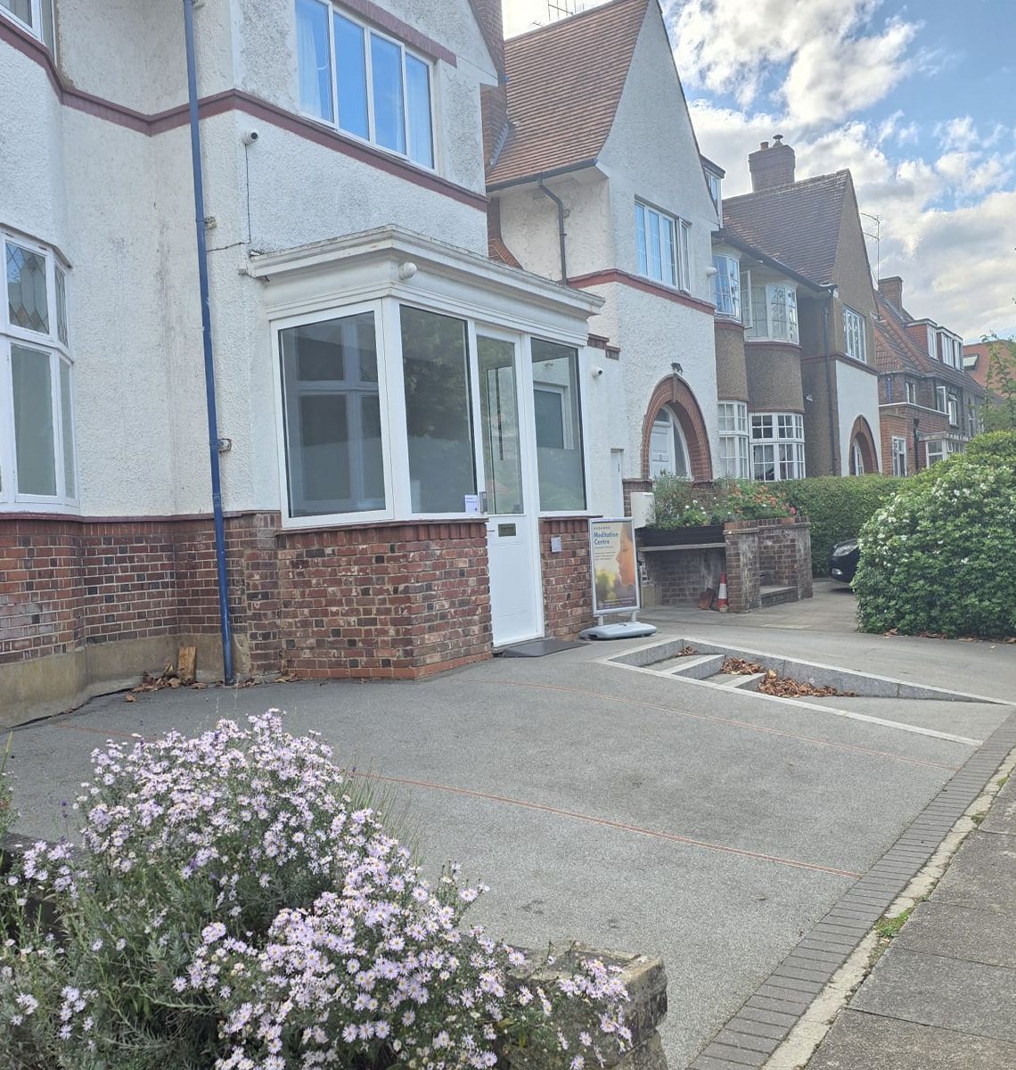 heruka-kmc-11-woodstock-road-from-station Heruka KMC at 11 Woodstock Road, as you approach from Golders Green station